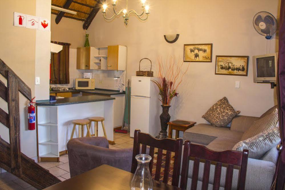 Aristo Manor Hotel Richards Bay Exterior foto